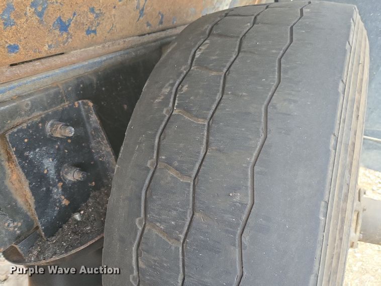 image for item YA0686 2005 Mack Granite CV713 dump truck