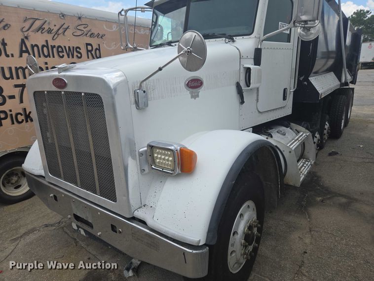 image for item YA0687 2009 Peterbilt 365 dump truck