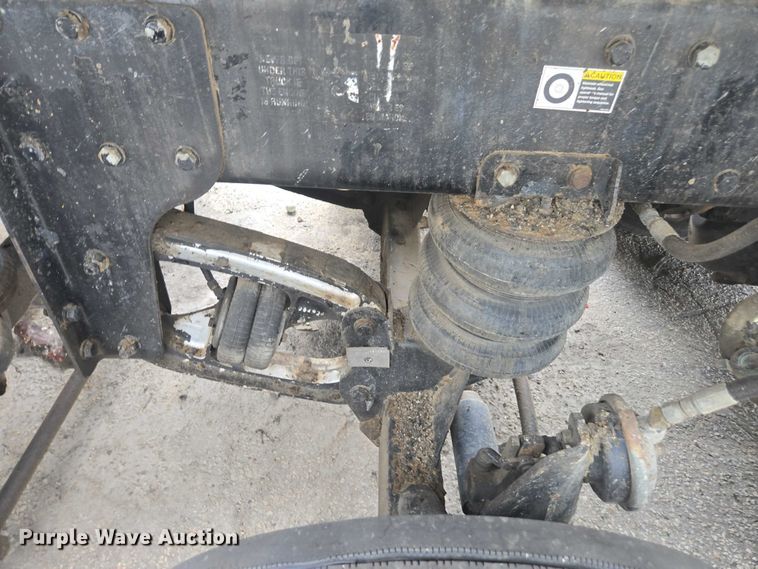 image for item YA0687 2009 Peterbilt 365 dump truck