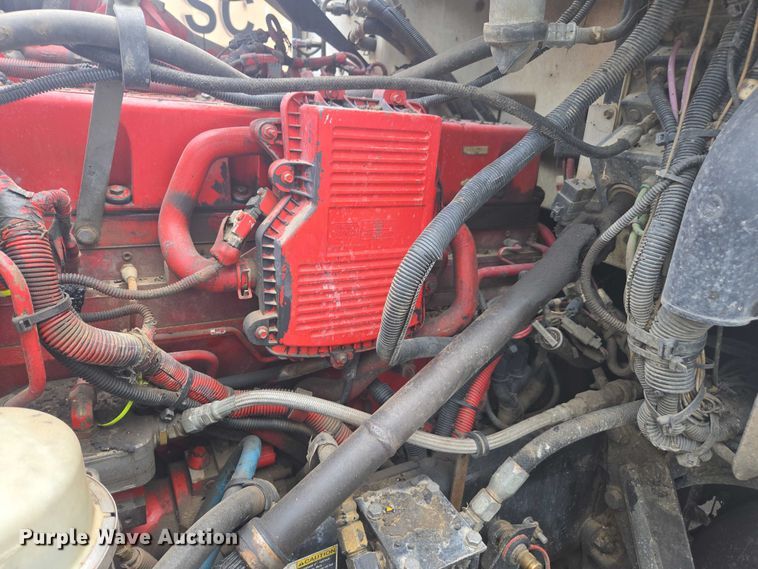 image for item YA0687 2009 Peterbilt 365 dump truck