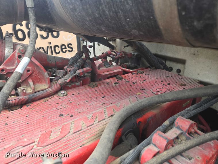 image for item YA0687 2009 Peterbilt 365 dump truck