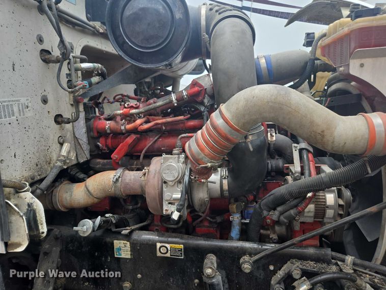 image for item YA0687 2009 Peterbilt 365 dump truck