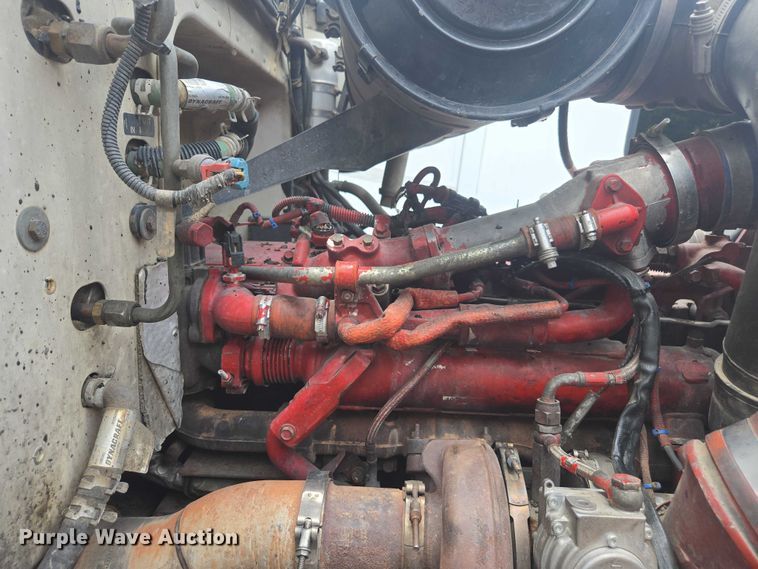 image for item YA0687 2009 Peterbilt 365 dump truck