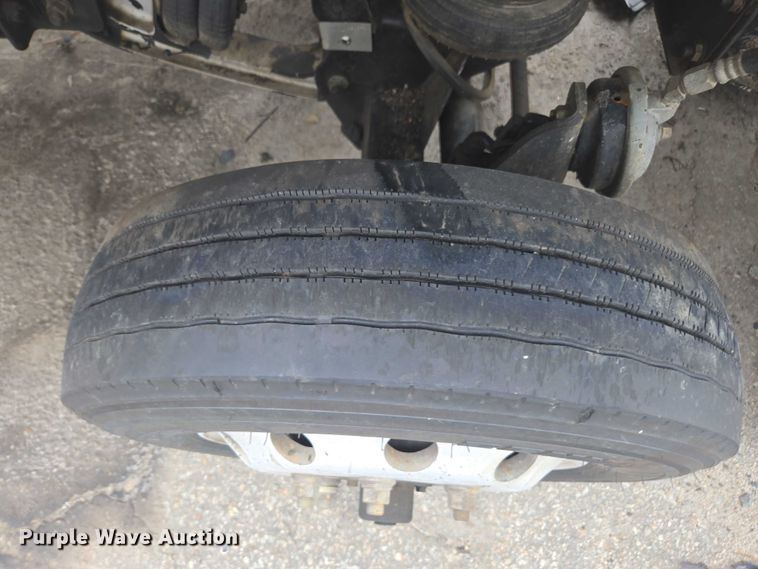 image for item YA0687 2009 Peterbilt 365 dump truck