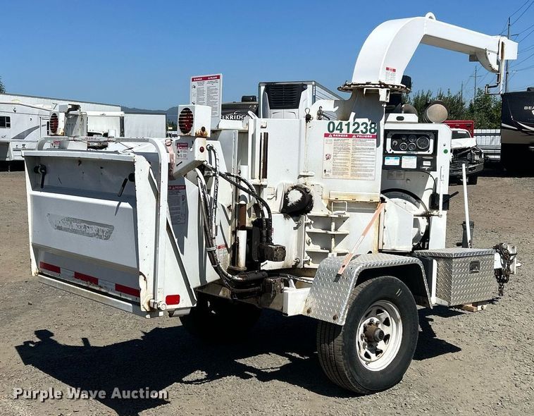 image for item YA0766 2012 Bandit industries 200XP wood chipper