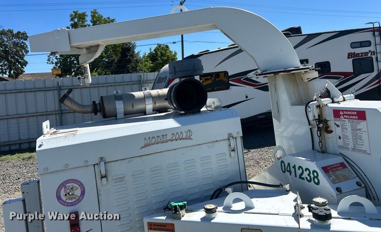 image for item YA0766 2012 Bandit industries 200XP wood chipper