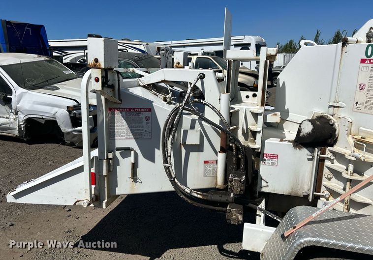 image for item YA0766 2012 Bandit industries 200XP wood chipper