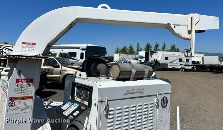 image for item YA0766 2012 Bandit industries 200XP wood chipper