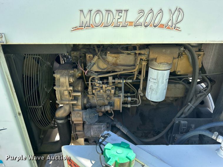 image for item YA0766 2012 Bandit industries 200XP wood chipper