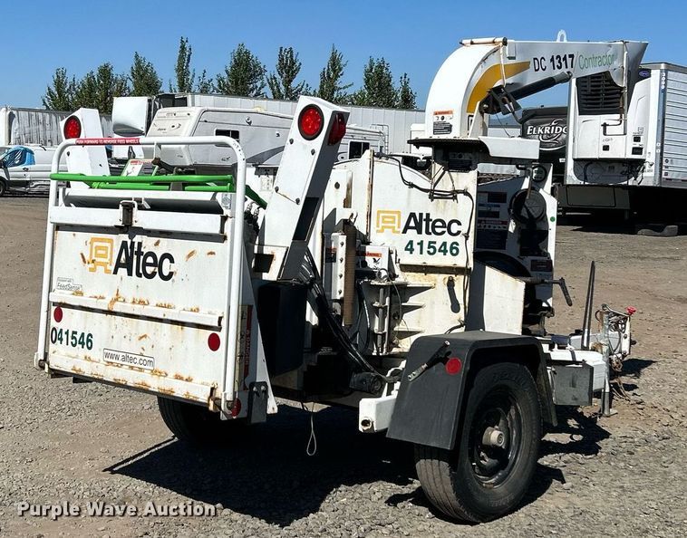 image for item YA0767 2015 Altec DC1317 wood chipper