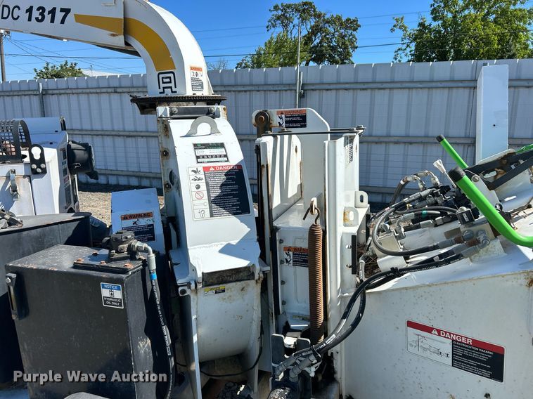 image for item YA0767 2015 Altec DC1317 wood chipper