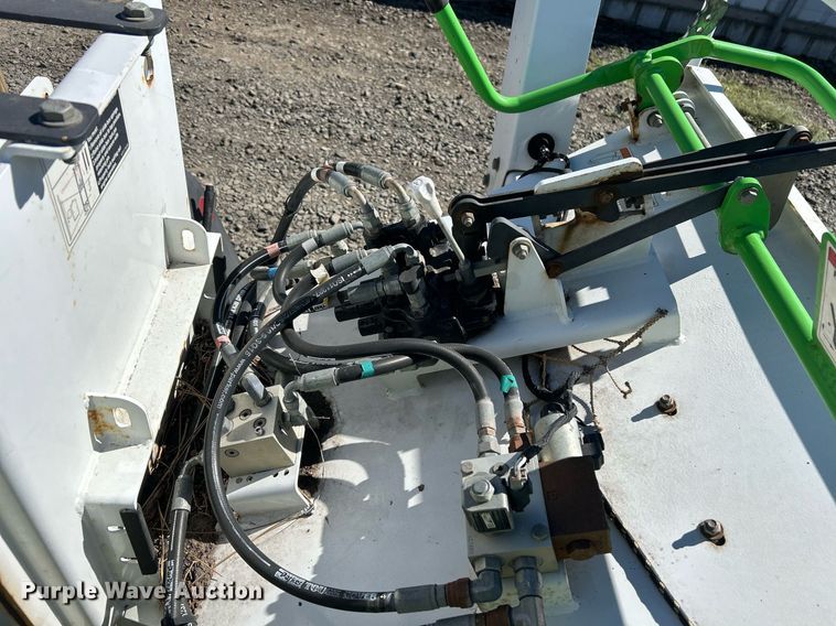 image for item YA0767 2015 Altec DC1317 wood chipper