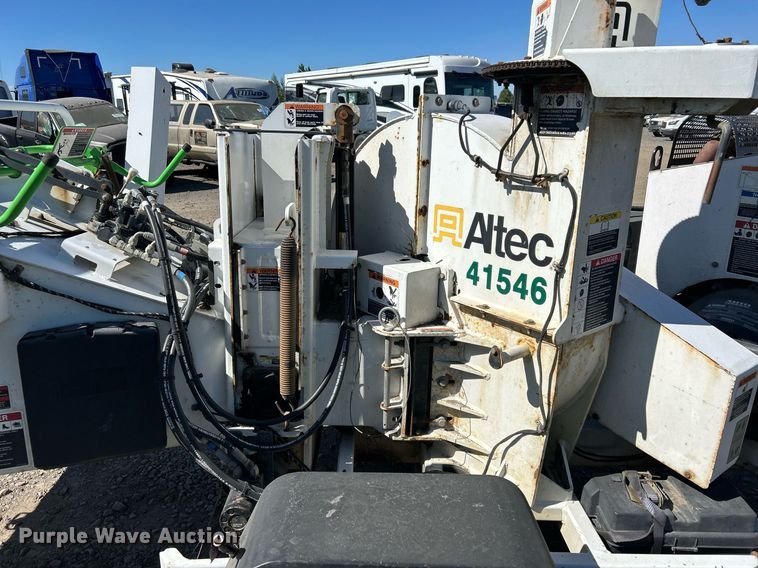 image for item YA0767 2015 Altec DC1317 wood chipper