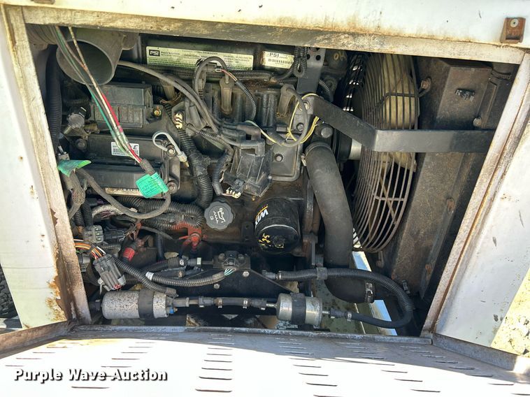 image for item YA0767 2015 Altec DC1317 wood chipper