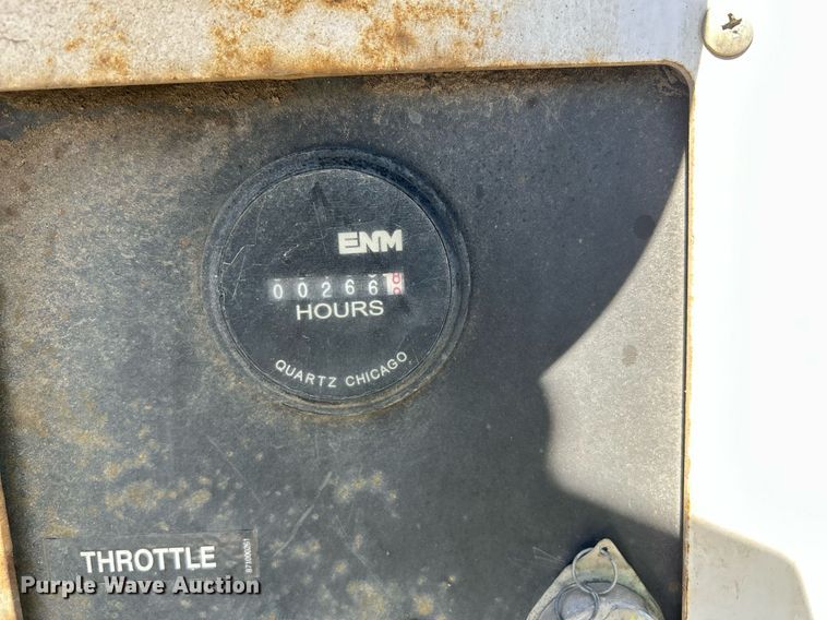 image for item YA0767 2015 Altec DC1317 wood chipper