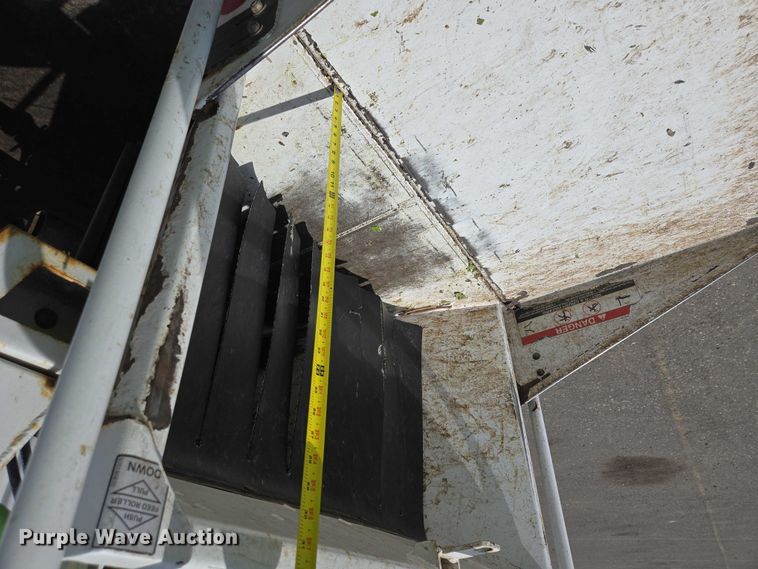 image for item YA0796 2015 Altec DC 1317 wood chipper