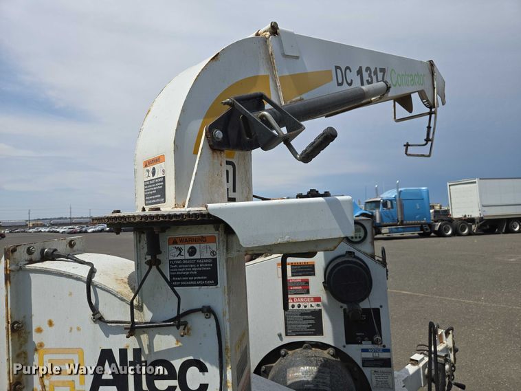image for item YA0796 2015 Altec DC 1317 wood chipper