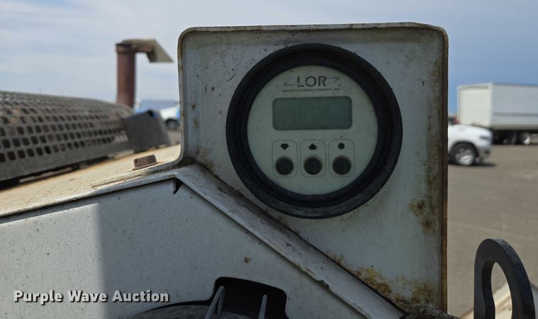 image for item YA0796 2015 Altec DC 1317 wood chipper