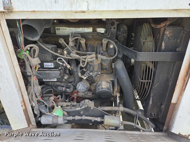 image for item YA0796 2015 Altec DC 1317 wood chipper