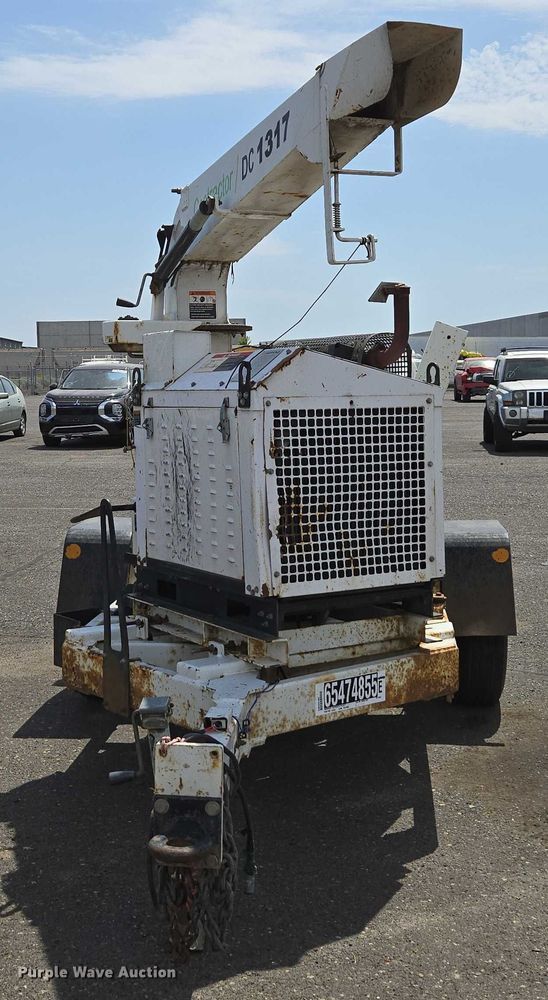 image for item YA0798 2017 Altec DC 1317 wood chipper