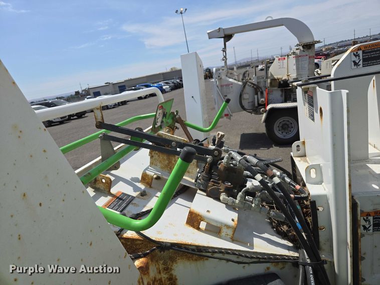 image for item YA0798 2017 Altec DC 1317 wood chipper