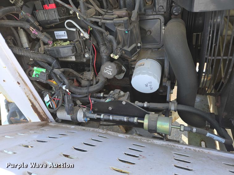 image for item YA0798 2017 Altec DC 1317 wood chipper