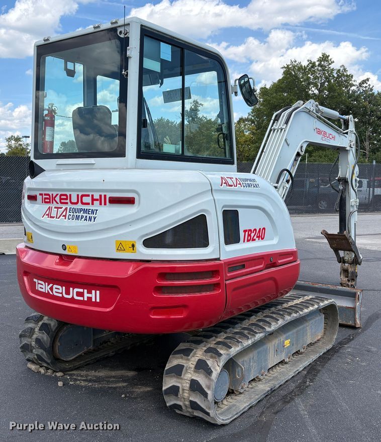 image for item YA0952 2019 Takeuchi TB240  mini excavator