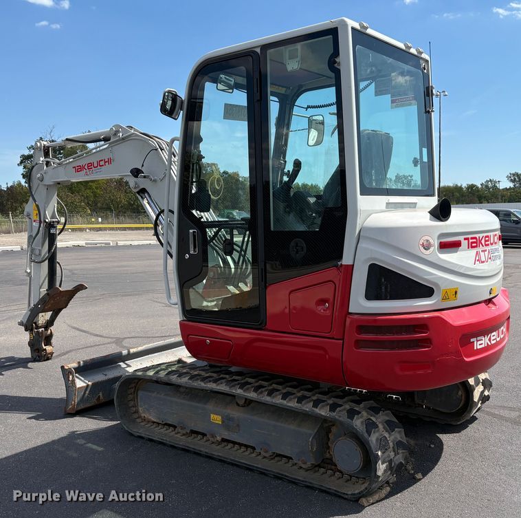 image for item YA0952 2019 Takeuchi TB240  mini excavator