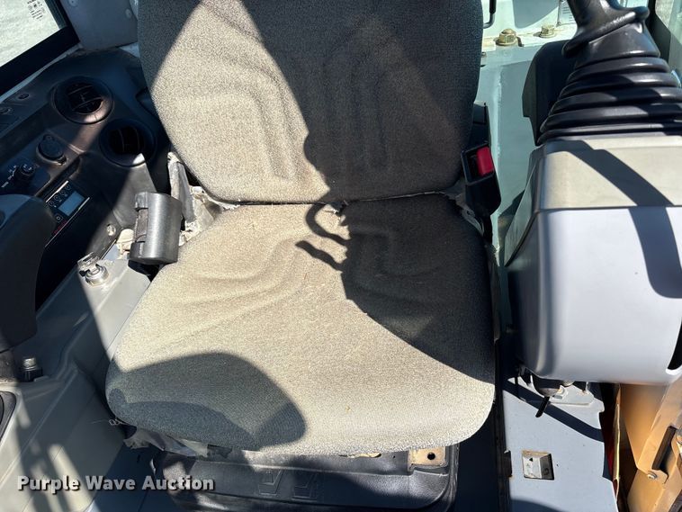 image for item YA0952 2019 Takeuchi TB240  mini excavator