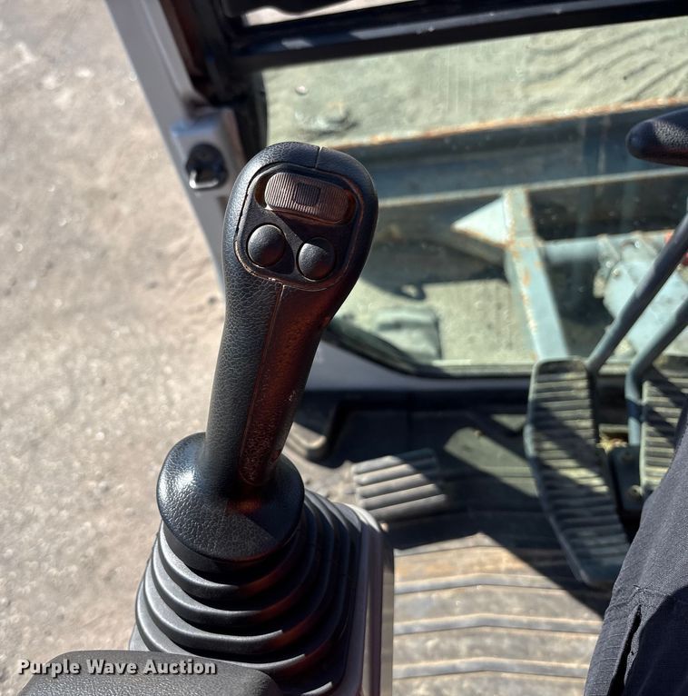 image for item YA0952 2019 Takeuchi TB240  mini excavator