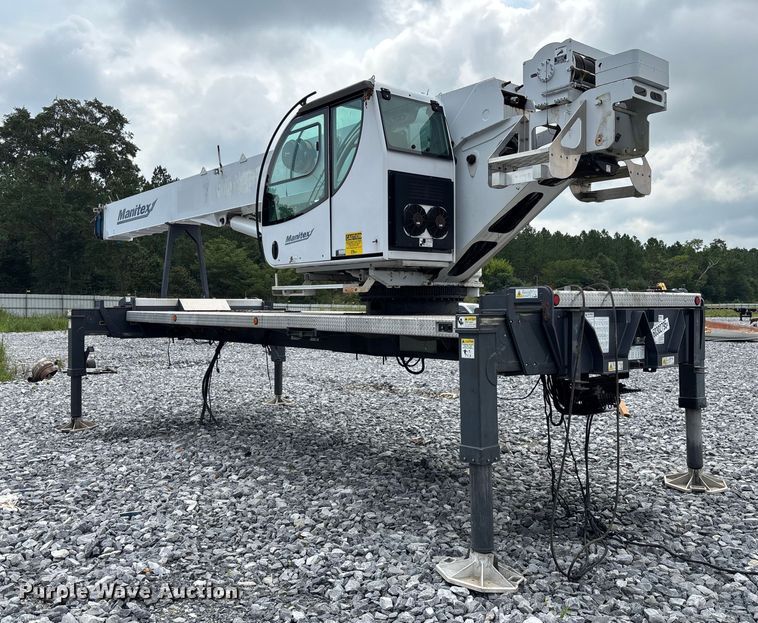 image for item YA0957 2015 Manitex TC450-142 truck mounted crane