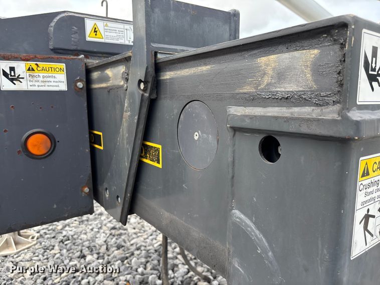 image for item YA0957 2015 Manitex TC450-142 truck mounted crane