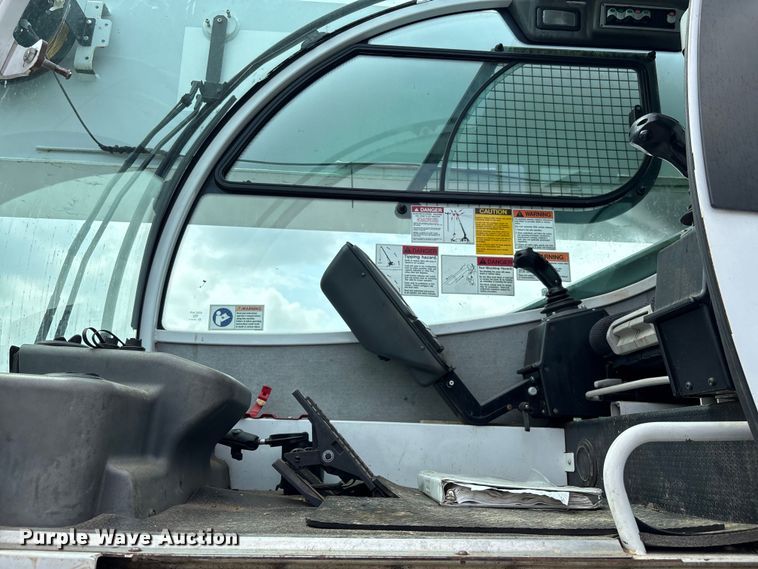 image for item YA0957 2015 Manitex TC450-142 truck mounted crane