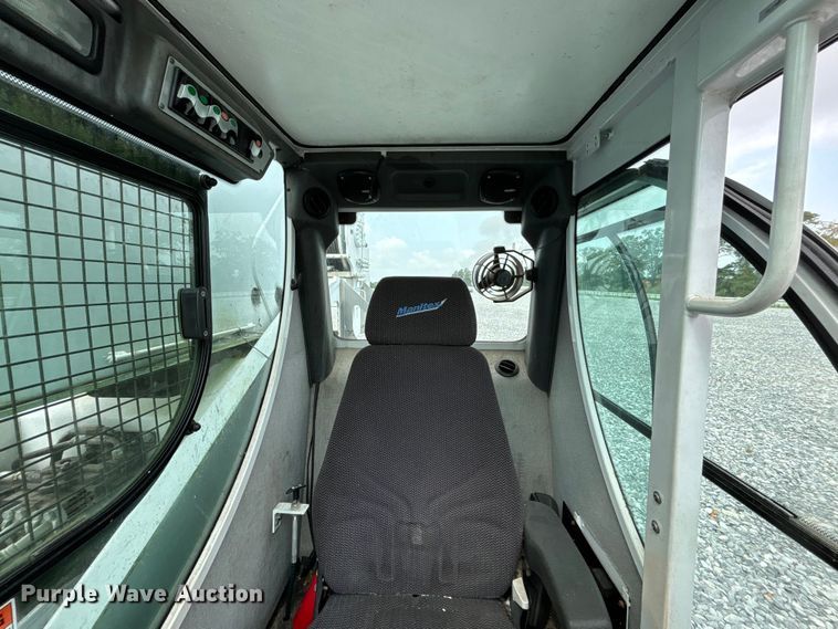 image for item YA0957 2015 Manitex TC450-142 truck mounted crane