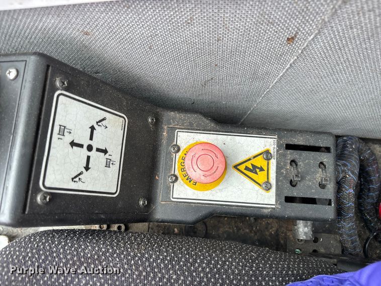 image for item YA0957 2015 Manitex TC450-142 truck mounted crane