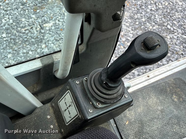 image for item YA0957 2015 Manitex TC450-142 truck mounted crane