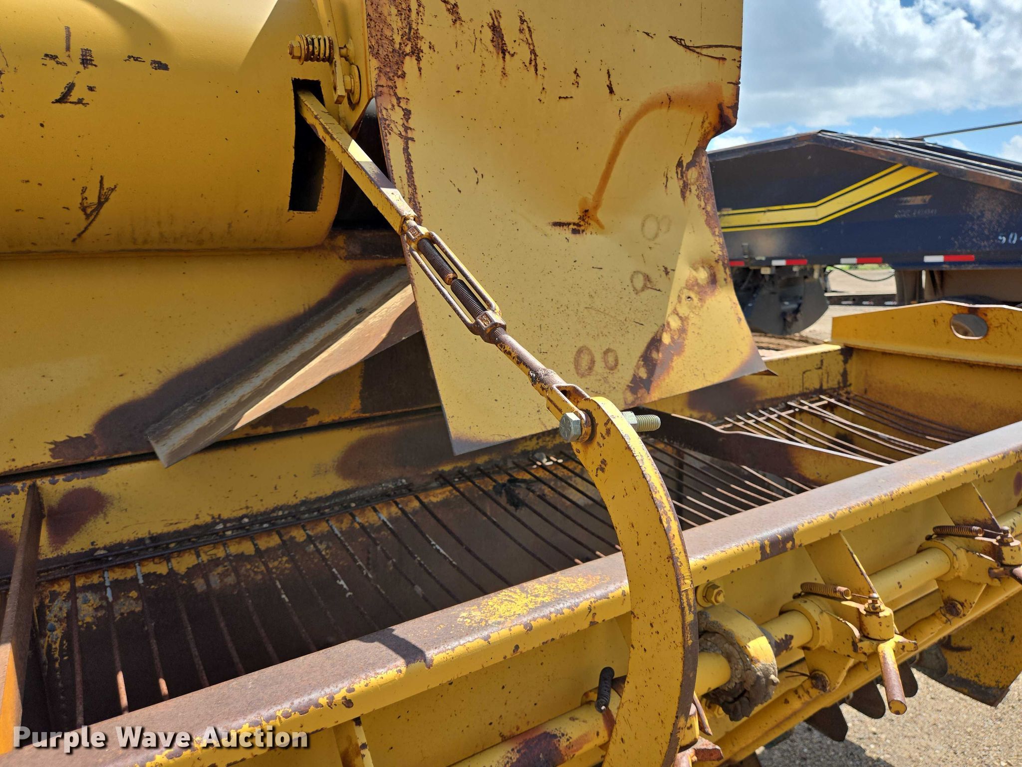 WH MFG Spread King chip spreader in Amarillo, TX | Item DT4914 for