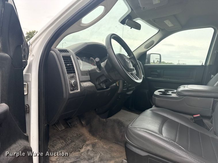 image for item DJ7773 2017 Dodge Ram 1500 Quad Cab pickup truck