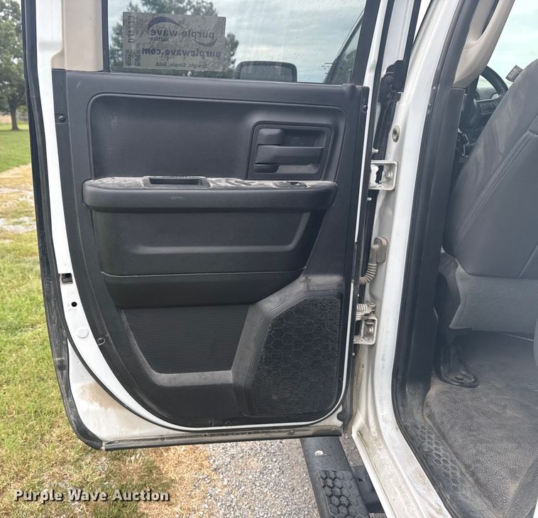 image for item DJ7773 2017 Dodge Ram 1500 Quad Cab pickup truck