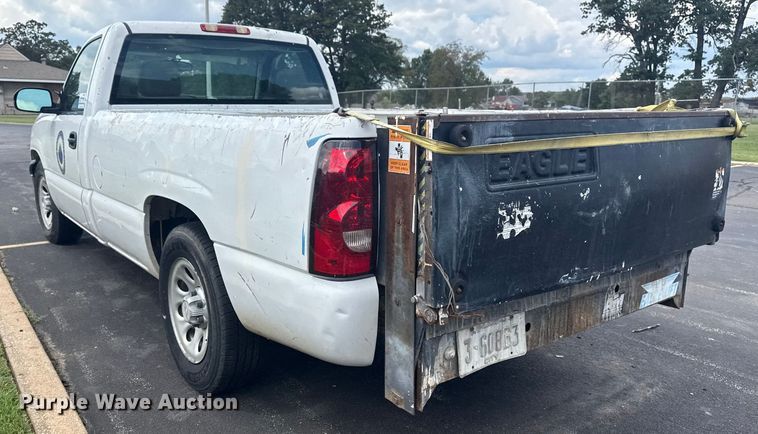 image for item DJ7779 2006 Chevrolet Silverado 1500 pickup truck