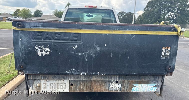 image for item DJ7779 2006 Chevrolet Silverado 1500 pickup truck