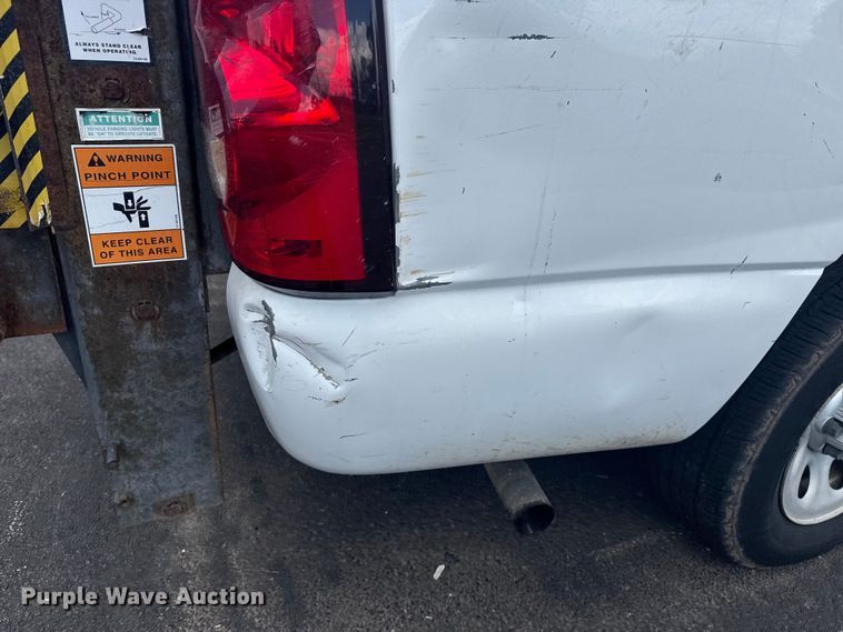 image for item DJ7779 2006 Chevrolet Silverado 1500 pickup truck