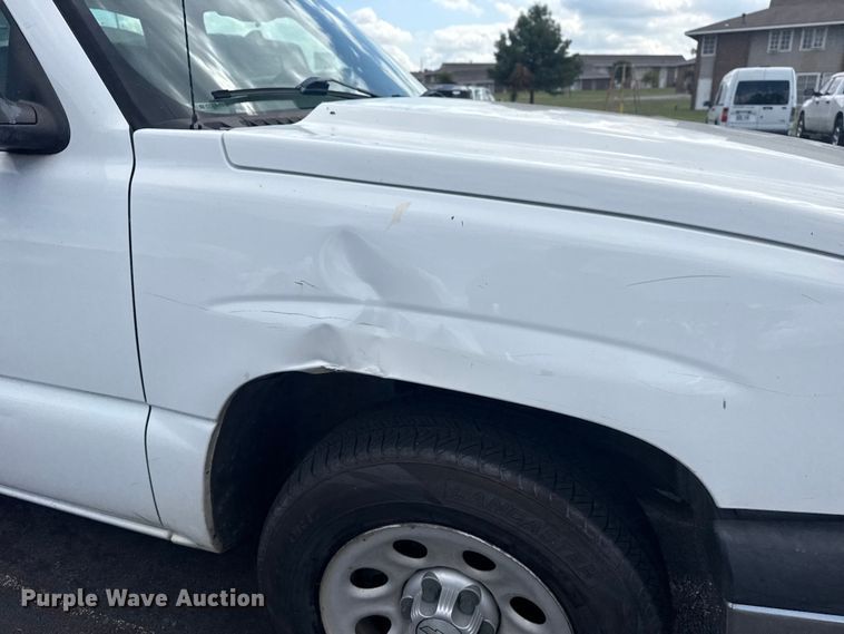 image for item DJ7779 2006 Chevrolet Silverado 1500 pickup truck