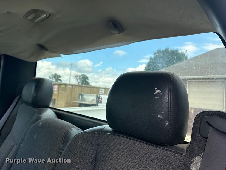 image for item DJ7779 2006 Chevrolet Silverado 1500 pickup truck