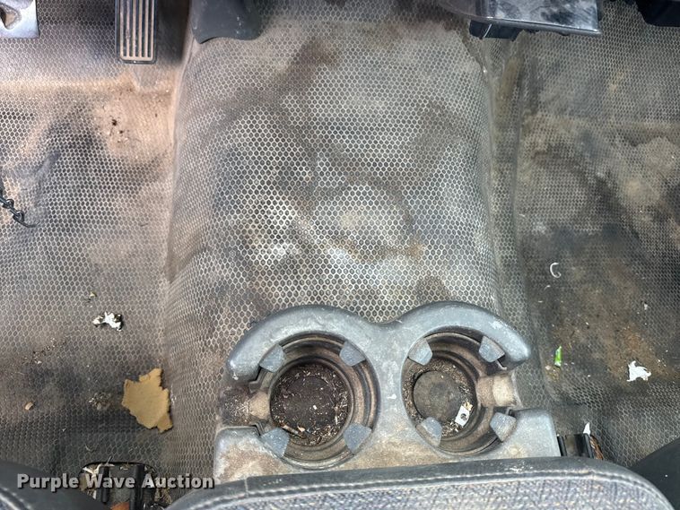 image for item DJ7779 2006 Chevrolet Silverado 1500 pickup truck