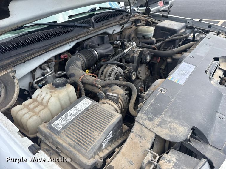 image for item DJ7779 2006 Chevrolet Silverado 1500 pickup truck