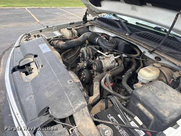 image for item DJ7779 2006 Chevrolet Silverado 1500 pickup truck