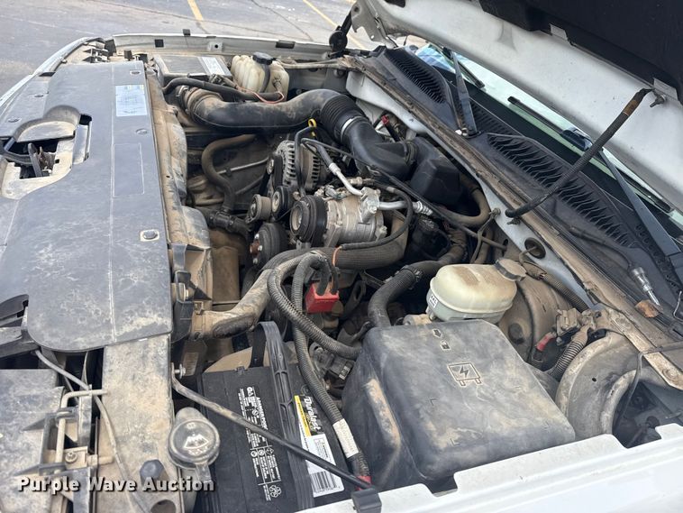 image for item DJ7779 2006 Chevrolet Silverado 1500 pickup truck