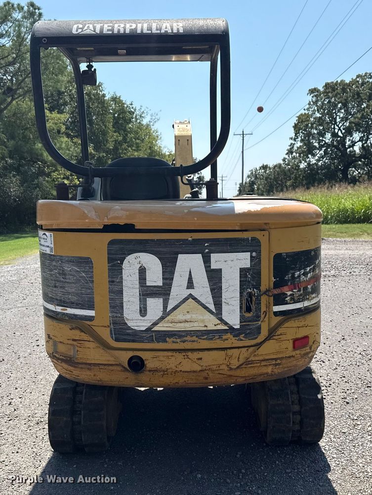 image for item DJ7799 2006 Caterpillar 302.5C mini excavator