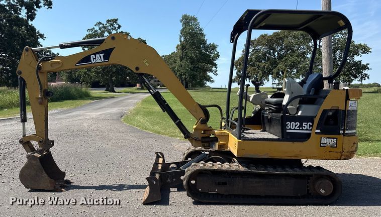 image for item DJ7799 2006 Caterpillar 302.5C mini excavator